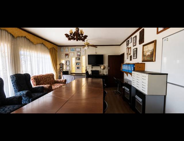 3 BEDROOM FREEHOLD FOR SALE IN VANDERBIJLPARK CE 5